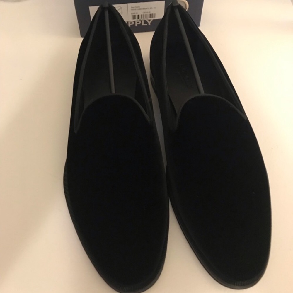NWT Suit Supply Men’s Black Velvet Loafers